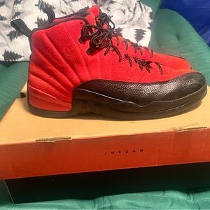 Jordan 12 reverse flu games